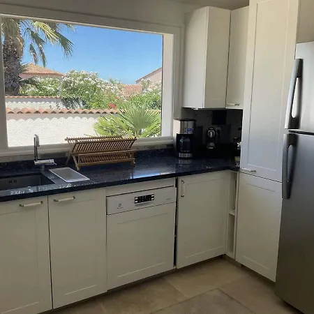 Climatisee Avec Piscine, Jardin Et Parking - 8 Personnes, Proche - Fr-1-607-182 *