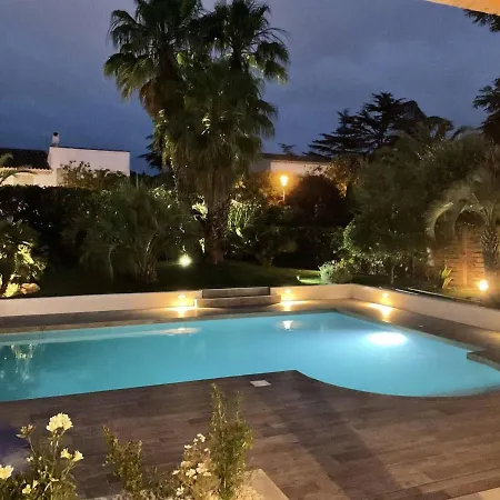 Climatisee Avec Piscine, Jardin Et Parking - 8 Personnes, Proche - Fr-1-607-182 * Agde